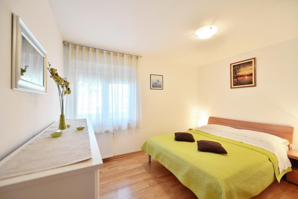 Apartments Vukasovic Mimice Cameră foto
