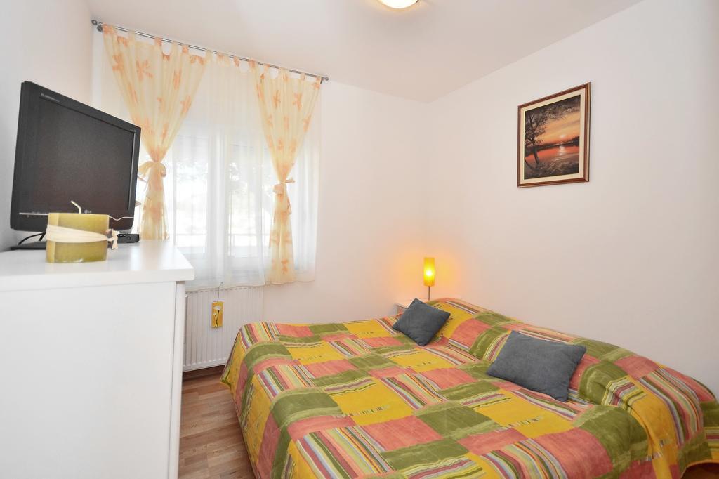 Apartments Vukasovic Mimice Cameră foto